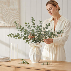 bwytbwy vase gift-ready packaging ideal for housewarmings or weddings.