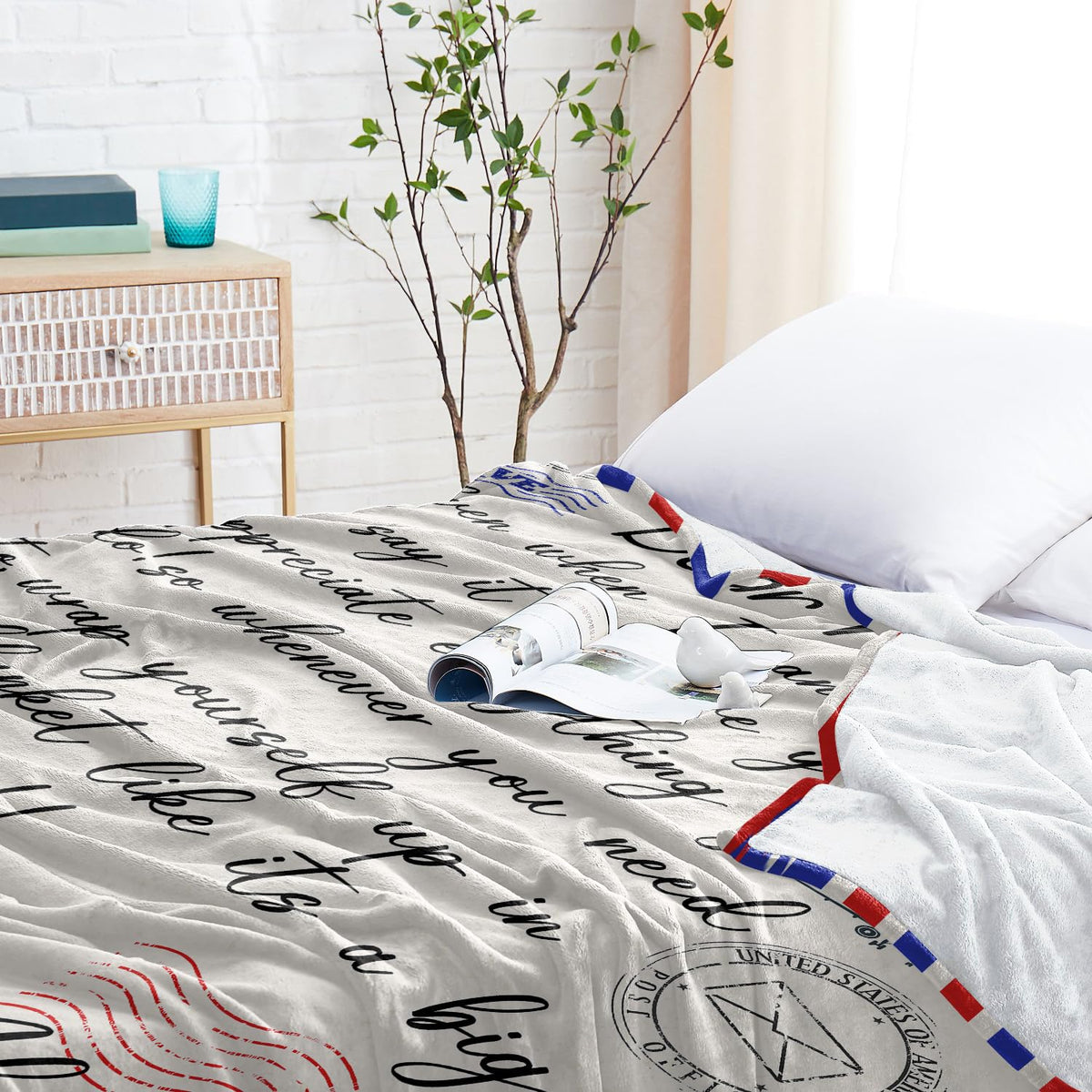 BXZWLK Mom blanket shown on a sofa for living room comfort