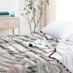 BXZWLK Mom blanket shown on a sofa for living room comfort