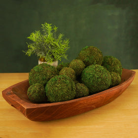 BYHER moss balls suit seasonal displays from autumn garlands to festive tables