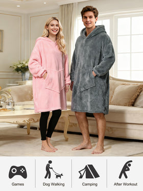C Hello Cloud reversible-sherpa fleece close-up reveals plush texture and pockets.
