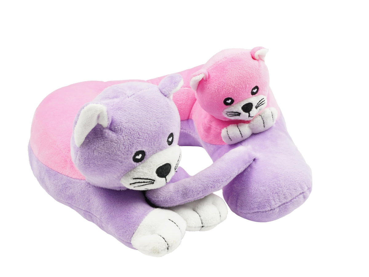 Cabeau Evolution Kids front view with 360° neck support for travel comfort.