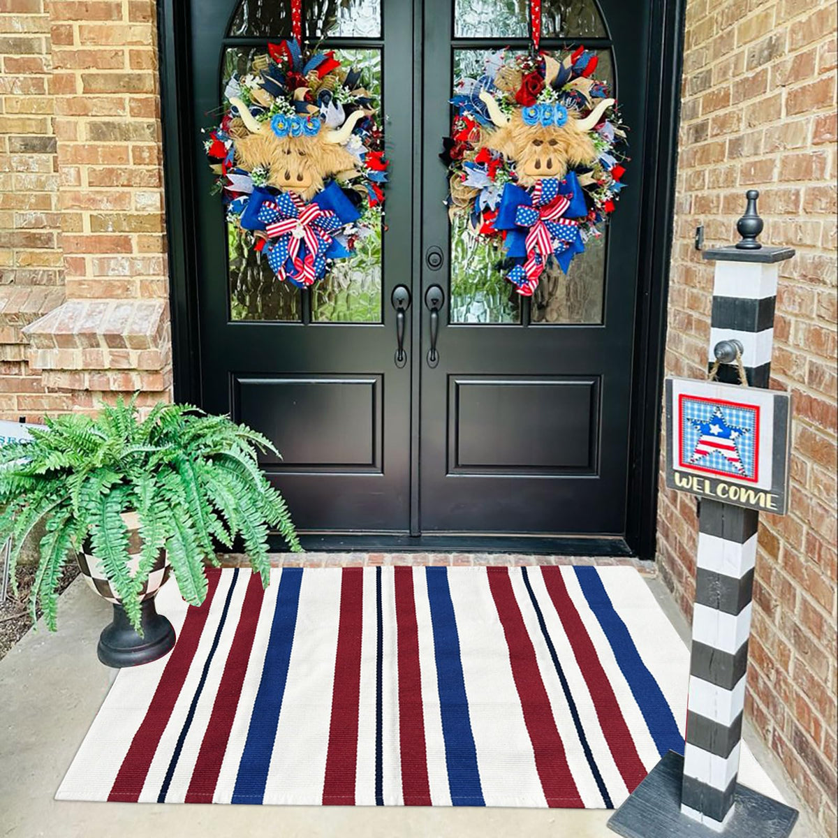 CAINANEL patriotic rug sets a welcoming tone at entrances during festive seasons.