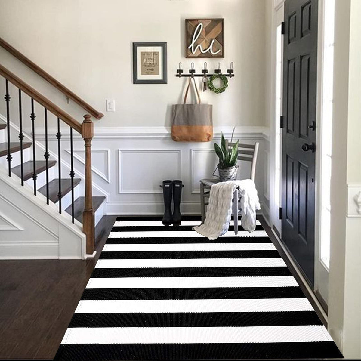 CAINANEL farmhouse striped rug complements living rooms, entryways, and patios.