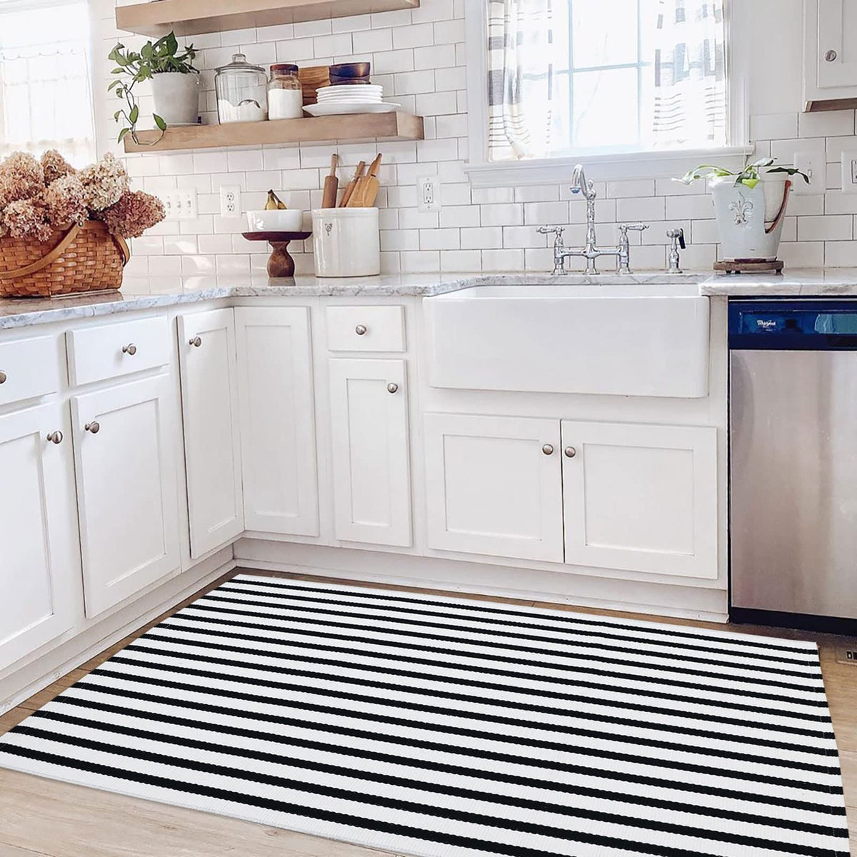 CAINANEL washable porch rug, machine or hand washable for easy care