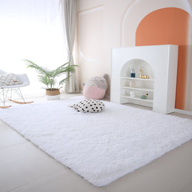 CAIYUECS rug is easy to clean with mild detergent and air drying.