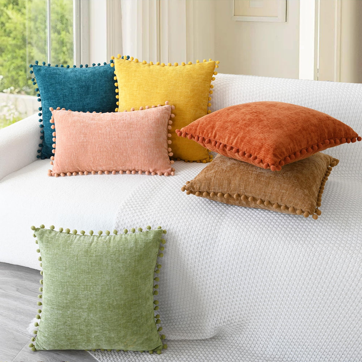 CaliTime 20x12 pillow cover shows invisible zipper for a clean finish.