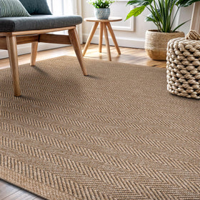 CAMILSON Easy Jute Rug dries quickly after rain while staying sturdy.