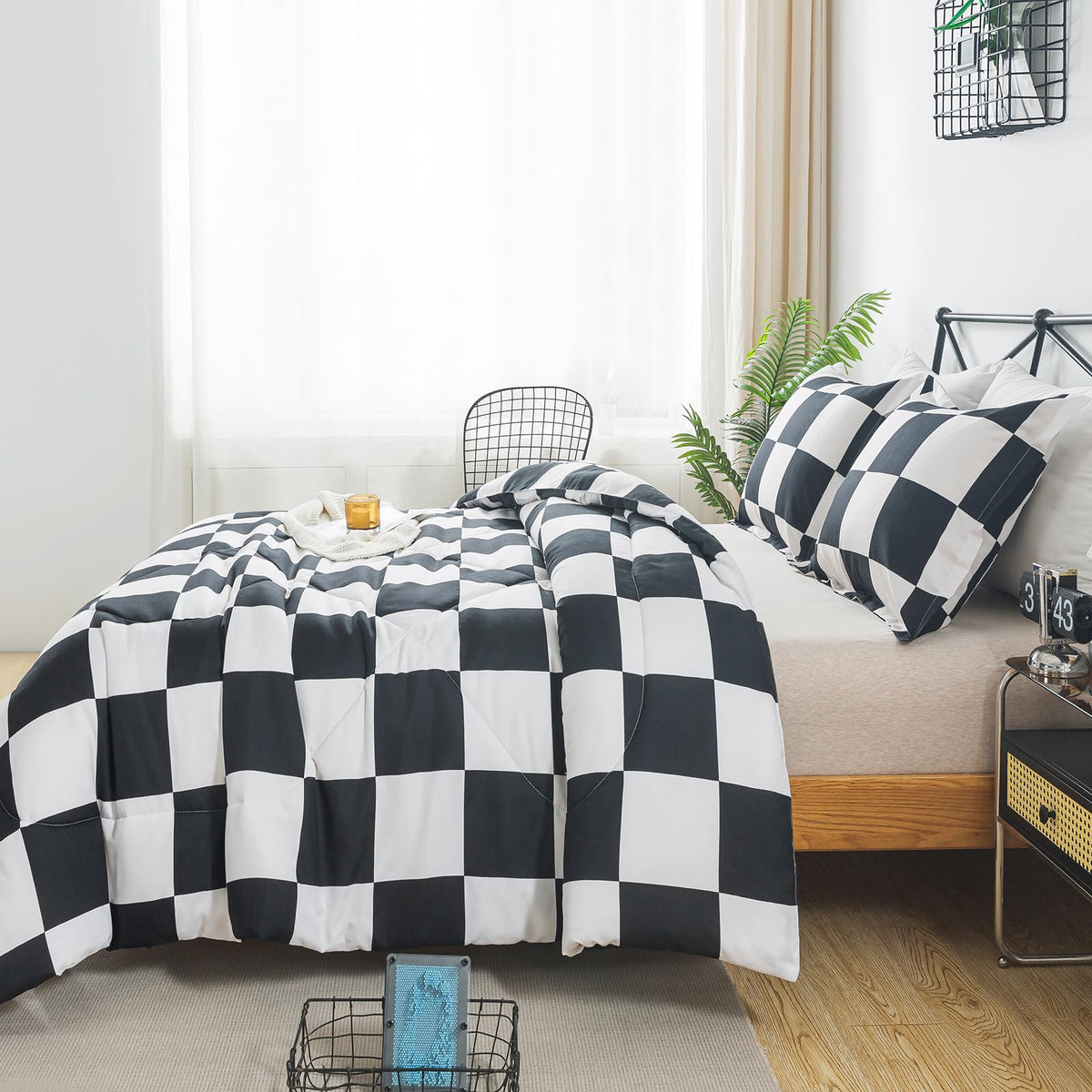Caressma down-alternative fill offers lightweight warmth for year-round comfort.