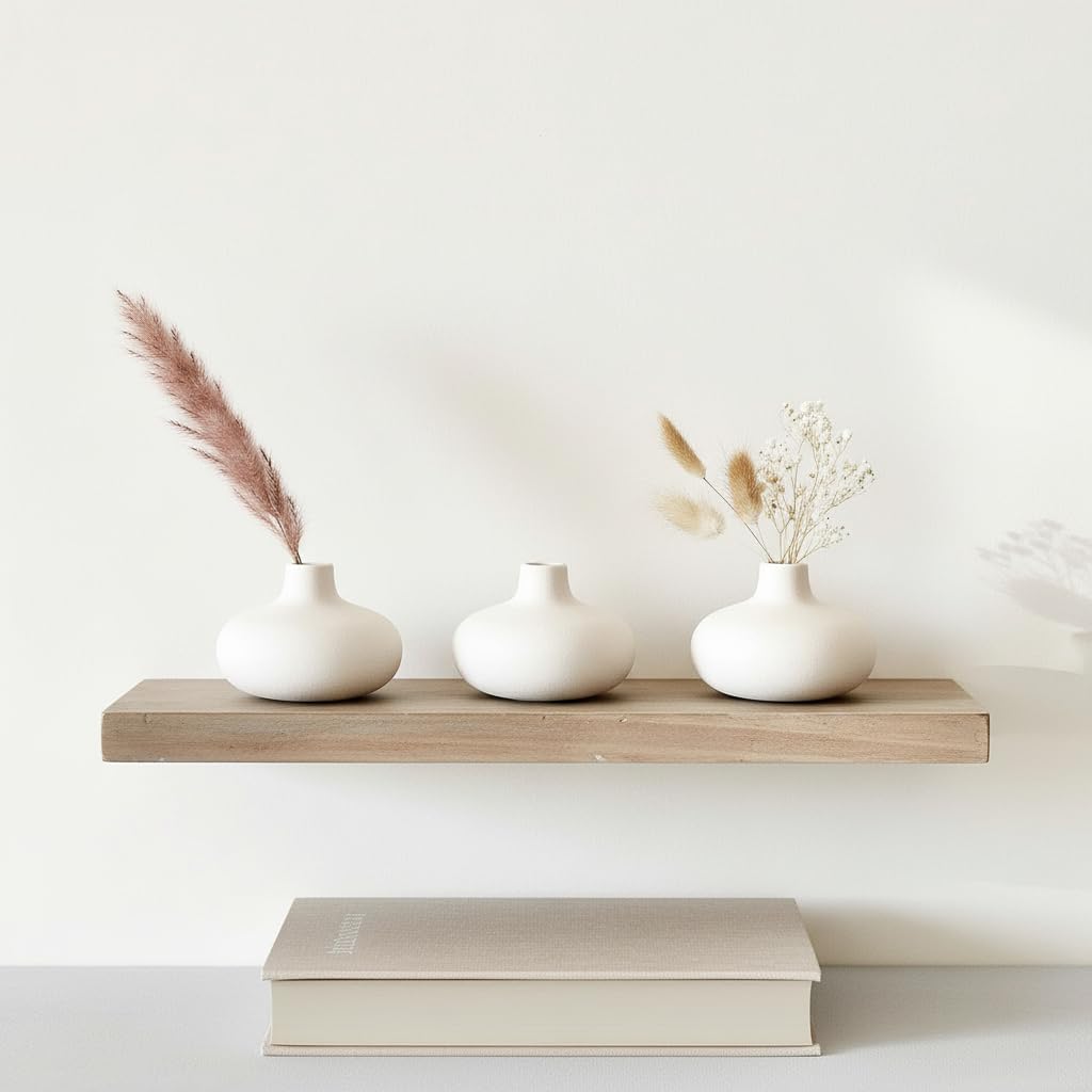 Carrot's Den white ceramic vase set for wet stems and fresh sprigs