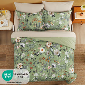 CasaAgusto 240GSM down-alternative filling provides balanced warmth.