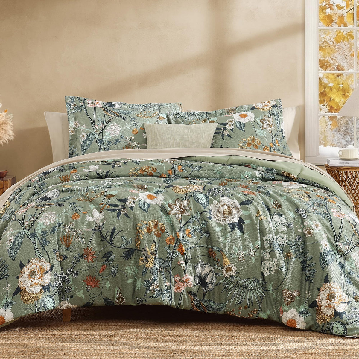 CASAAGUSTO king size comforter set in green floral with butterfly print for all-season warmth.