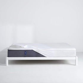 Casper Sleep Waterproof Mattress Protector head-foot labels help align correctly