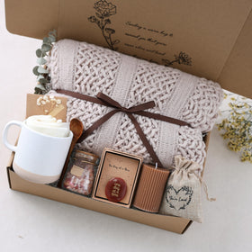 CASTATEO 9-piece healing care package, comforting set for recovery and sympathy.