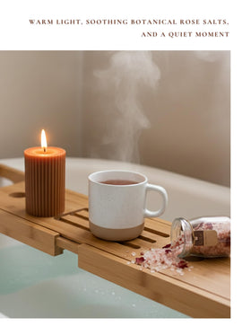 CASTATEO sandalwood candle, long-lasting aroma for peaceful evenings.