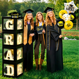 Ceenna photo wall idea featuring 2026 and GRAD signs