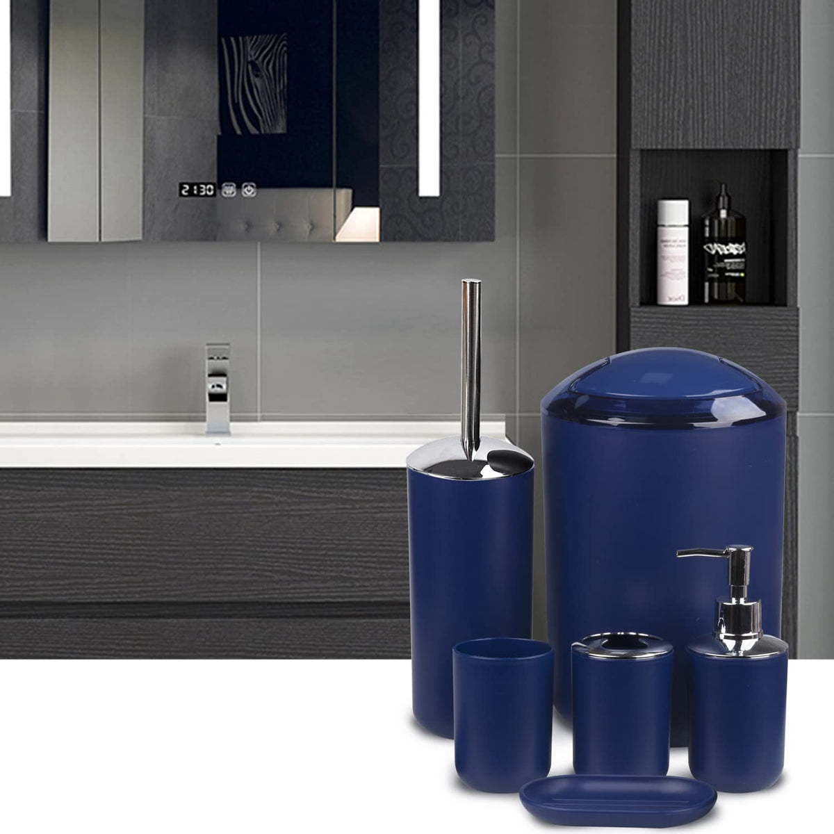 CERBIOR trash can supports simple, space-saving waste disposal in the bath.