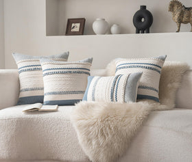 Cethom machine-washable pillow cover stays vibrant after washing.