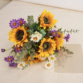 CEWOR silk heads and plastic leaves for long-lasting arrangements