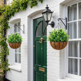 CEWOR boxwood stems for indoor and outdoor use maintain color and easy maintenance.