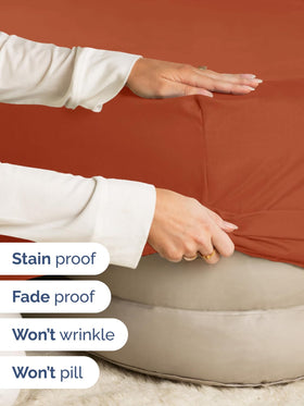 CGK Unlimited deep-pocket sheet with elastic edges for snug mattress fit