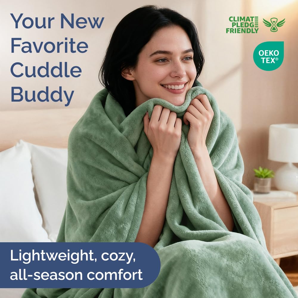 CGK Unlimited flannel fleece luxury blanket lightweight provides warm yet breathable comfort.