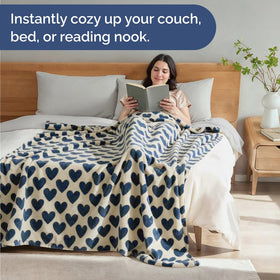 CGK Unlimited lightweight cozy blanket ideal for seasons and napping.