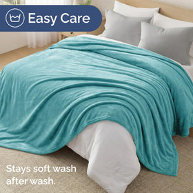 CGK Unlimited machine-washable blanket cleans up easily