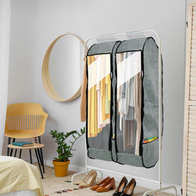 Chakera large-capacity garment bag ideal for outfits.