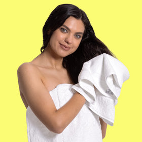 Chakir Turkish Linens hand towel 16x30 inch size demonstrates generous dimensions and plush feel.