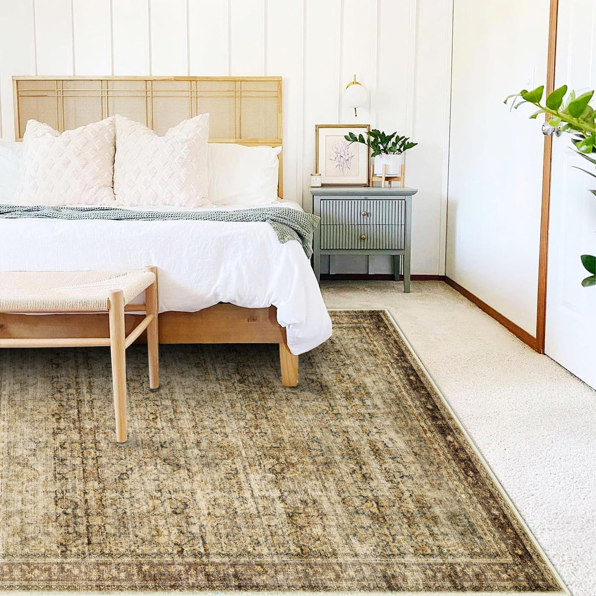 Champlant soft faux-wool fiber closeup—soft underfoot for daily comfort.