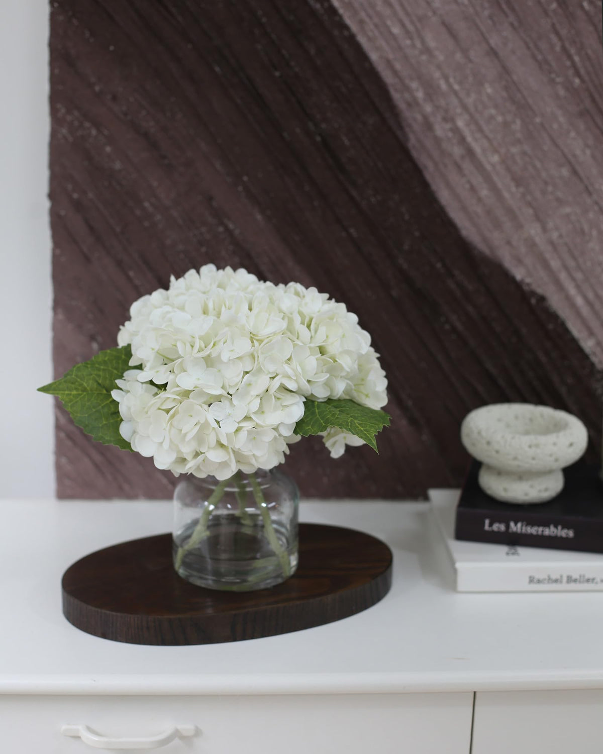 CHASMILE Hydrangea in vase brightens bathrooms and offices with a maintenance-free look
