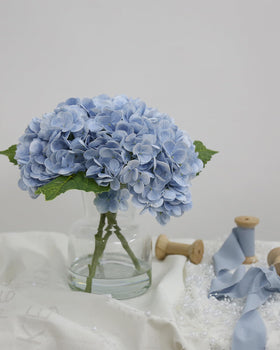 CHASMILE lifelike hydrangea bouquet in vase for natural-looking home decor.