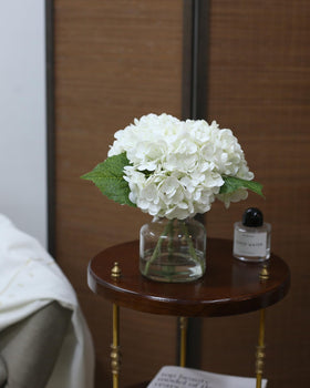 CHASMILE petal-texture lifelike hydrangea in vase showcases versatile decorating possibilities