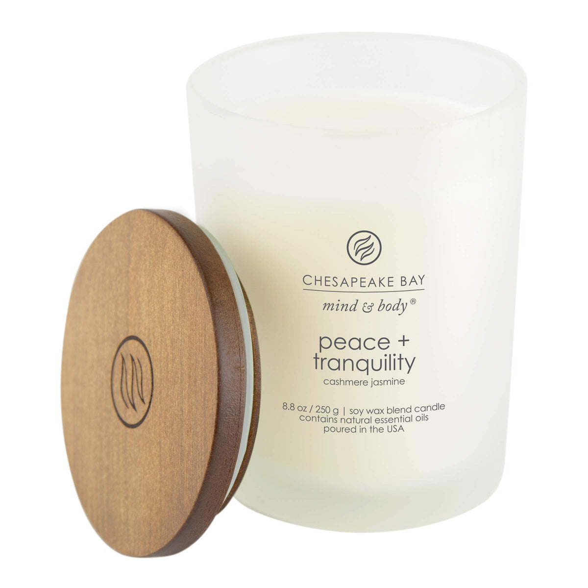 Chesapeake Bay Candle cashmere jasmine diffusion highlights rich aroma