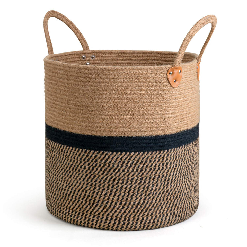 CHICVITA extra-large jute basket with handles ideal for laundry and blankets.