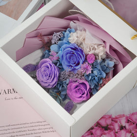 Childom ready-to-gift preserved roses for anniversaries