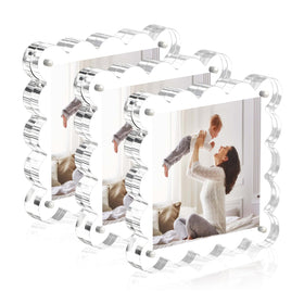 Chivalral gift-packaging presentation suited for gifting occasions.