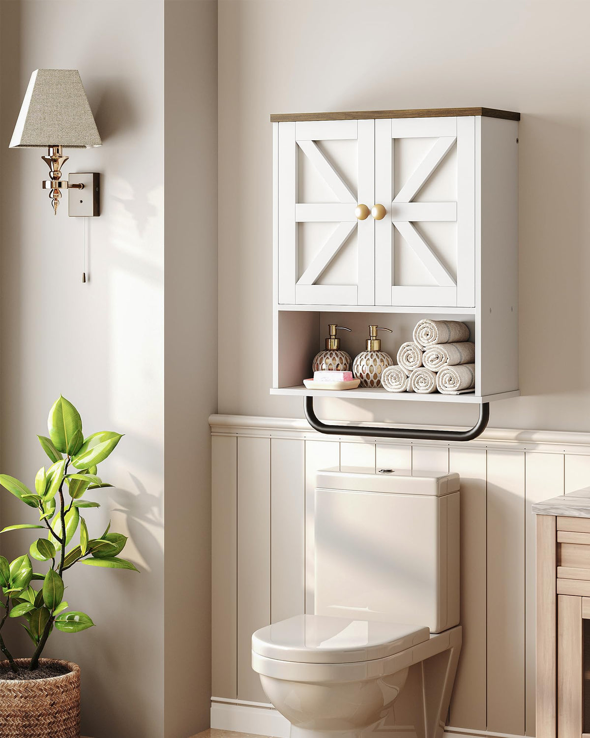 CHOEZON open-partition cabinet keeps frequently used items within reach.