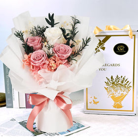 CHOSIAROSE Forever Flowers bouquet in a box showing lasting beauty for display