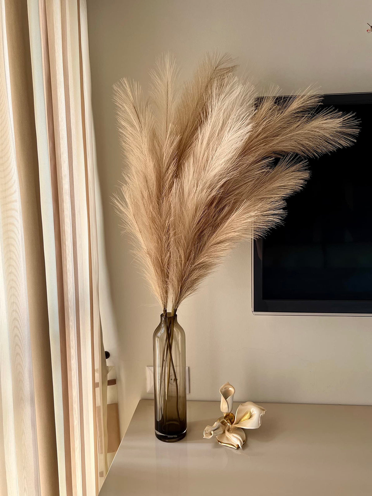 Chousse pampas grass tall 43-inch four-piece set in coffee and cream for elegant floor vase decor.