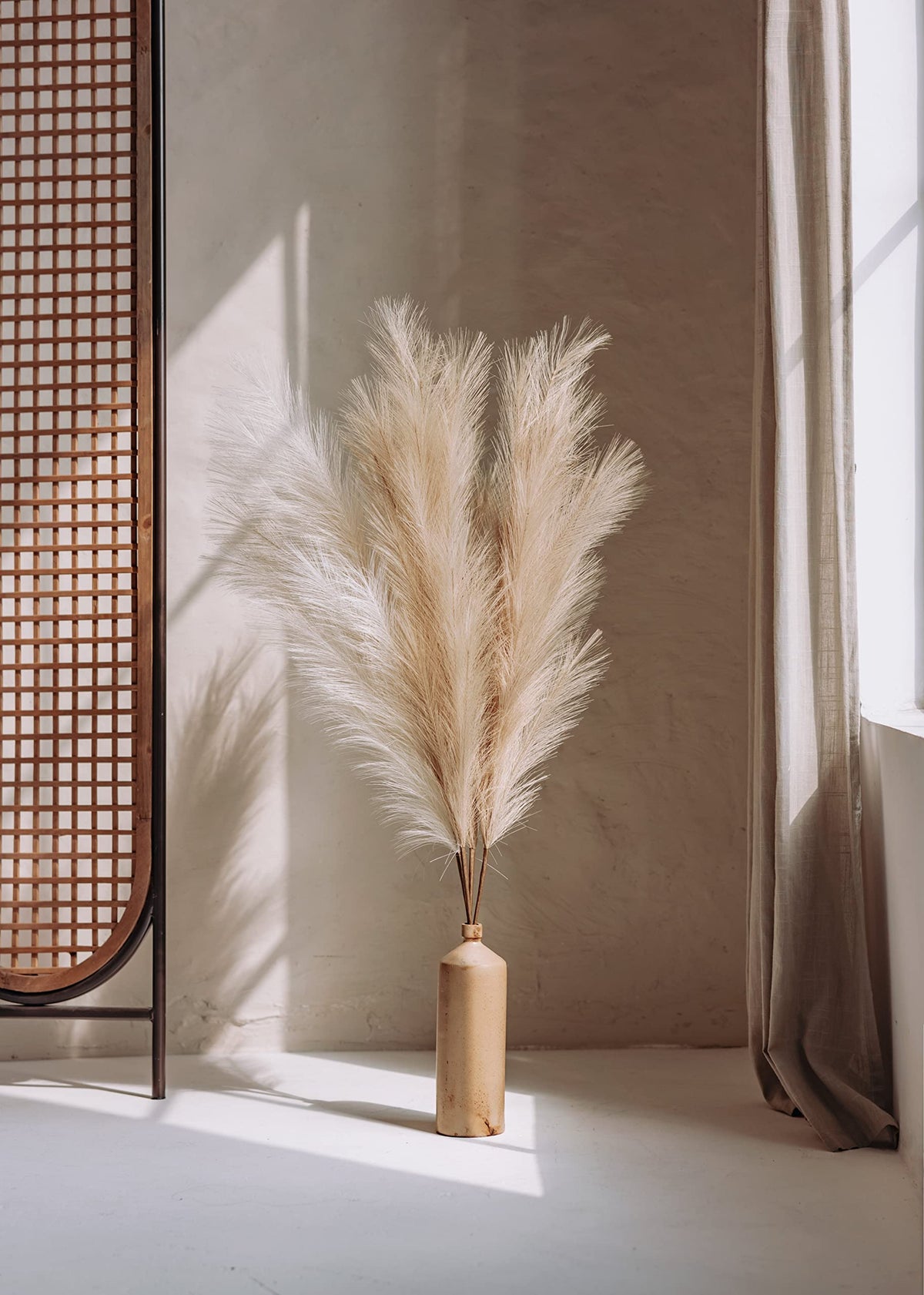 Coffee-stem variation from Chousse pampas grass tall set for versatile styling.