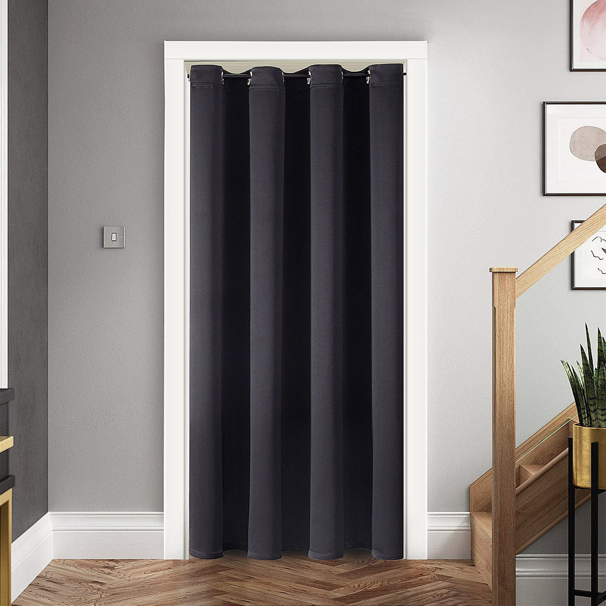 ChrisDowa machine-washable curtain keeps color on both sides