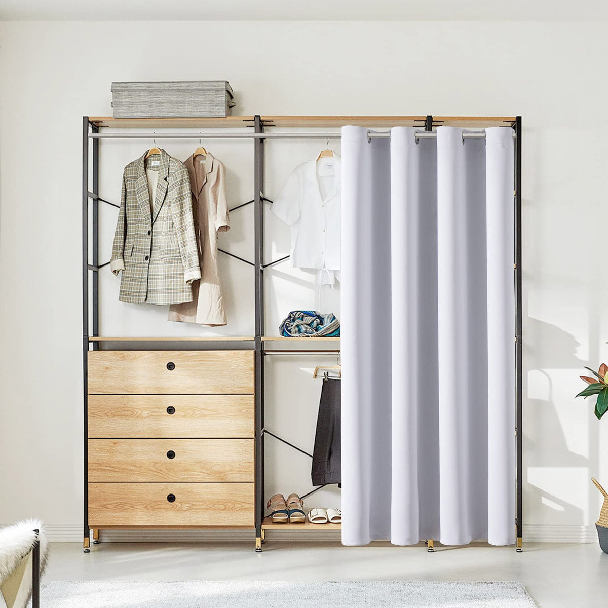 ChrisDowa thermal insulated curtain helps reduce heat loss year round.