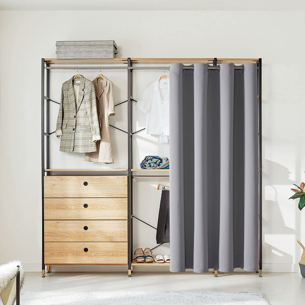 ChrisDowa insulated door curtain helps reduce heat transfer between rooms.