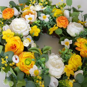 CHvista Spring Wreath highlights bright daffodils for seasonal cheer