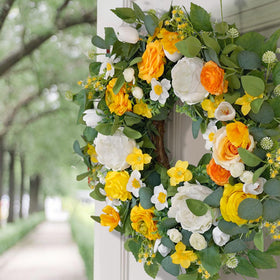 CHvista 24-inch wreath with natural grapevine base for versatile display