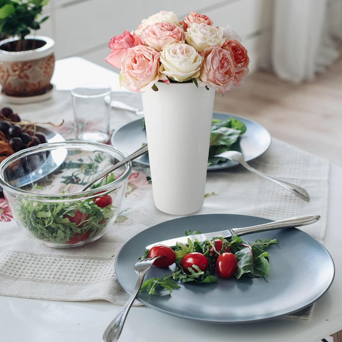 CIEOVO versatile flower buckets for décor and displays.