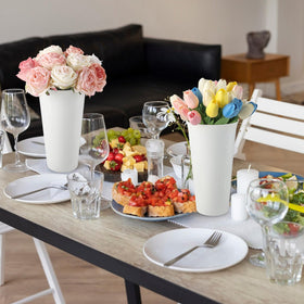 CIEOVO wedding centerpiece vases in white for tablescapes.