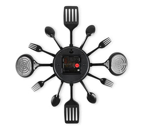 CIGERA battery-operated kitchen clock, effortless setup and hanging